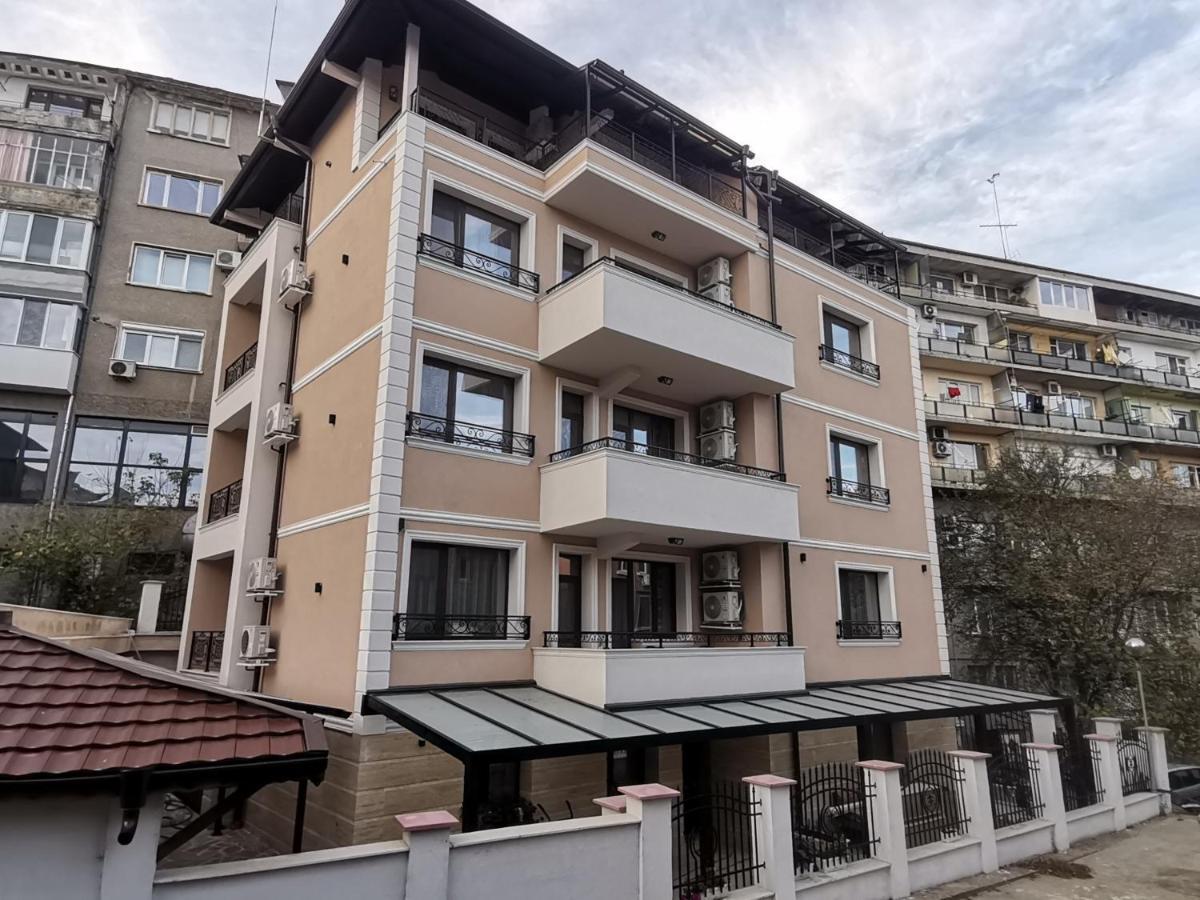 Family Boutique Residence-Free Parking Veliko Tarnovo Eksteriør billede